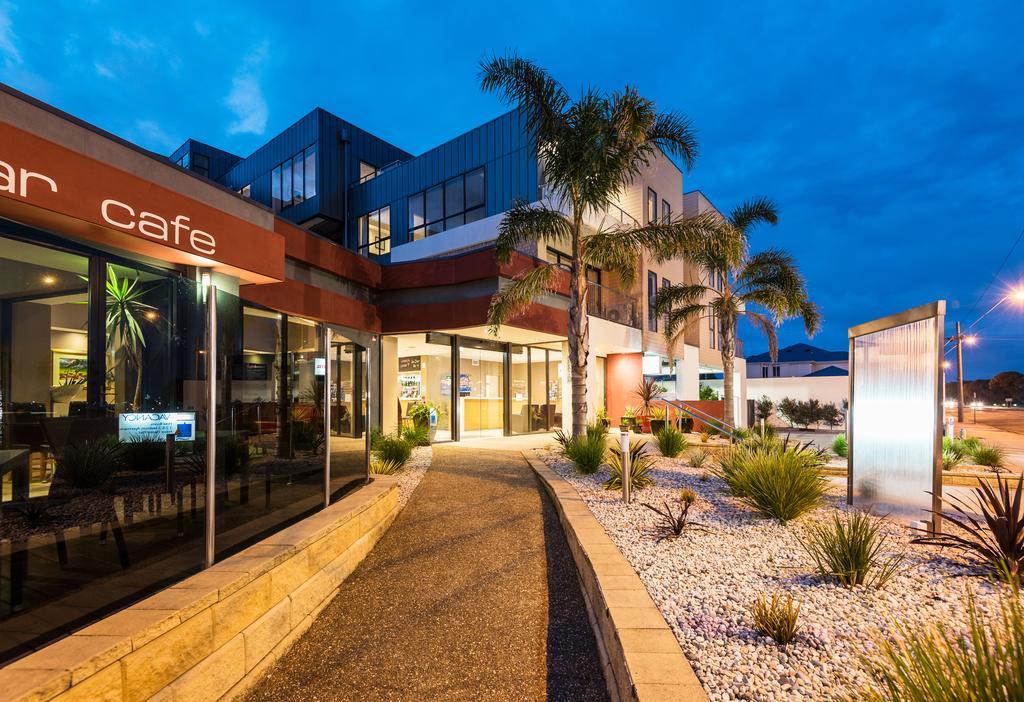 The Esplanade Resort And Spa Lakes Entrance Exterior foto